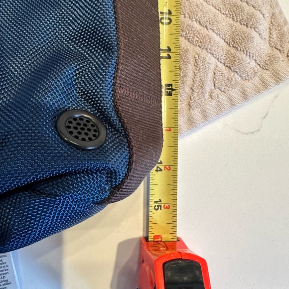 Tumi Alpha Bravo Sling - Used - Picture 2 of 11